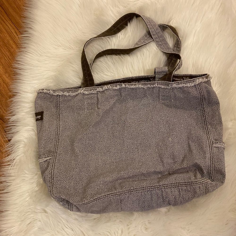 Thirty One Metro Retro Dot Tote 31 bag w zipper pocket